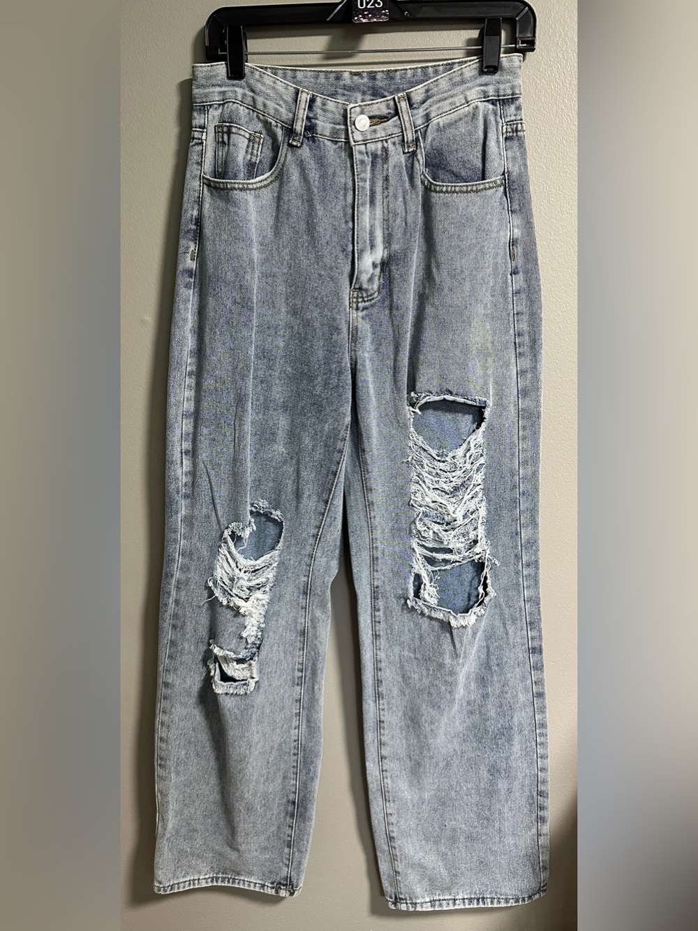 SHEIN Light Blue Distressed Straight Jeans Size Medium